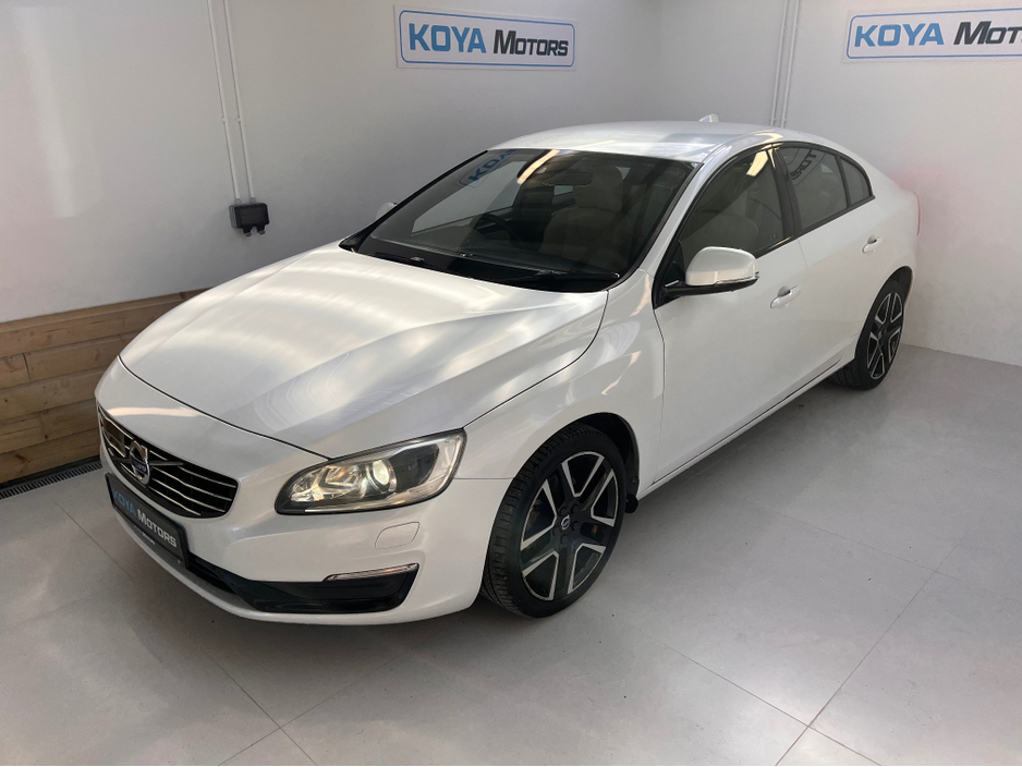 2016 Volvo S60 - image 2