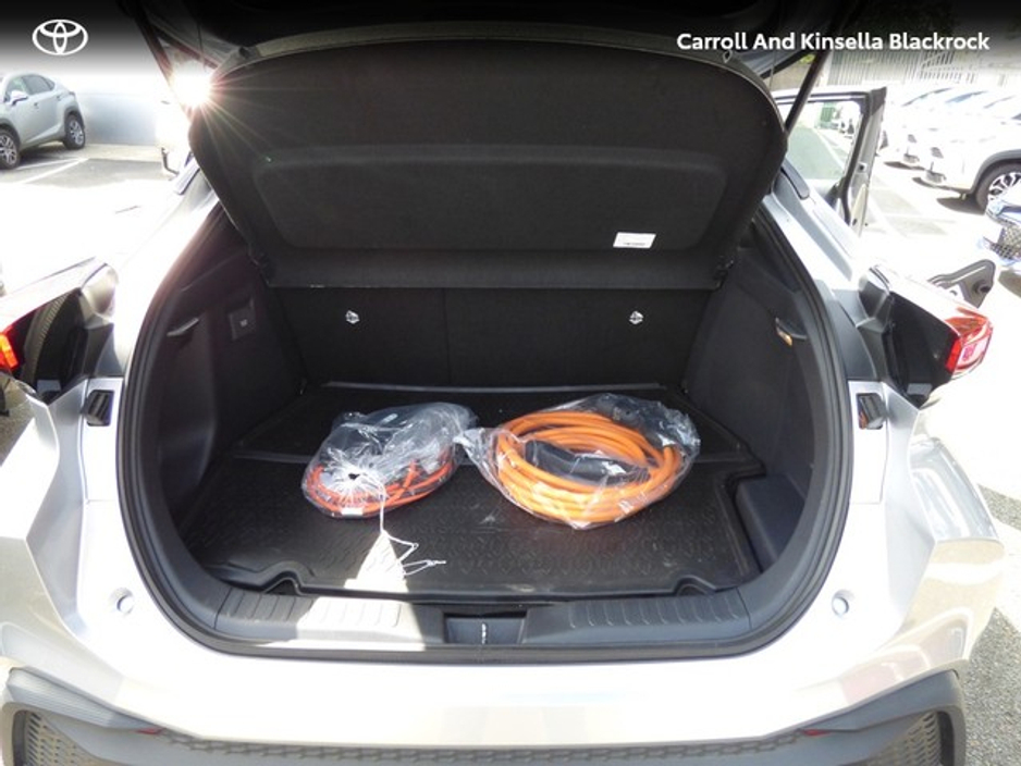 2025 Toyota C-HR - image 16