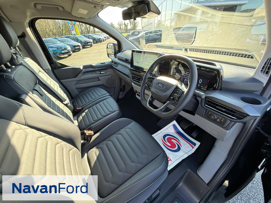 2026 Ford Tourneo Custom - image 9