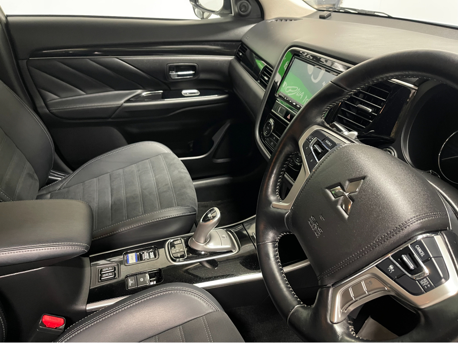 2019 Mitsubishi Outlander (Low Kms) HYBRID 2.4 PHEV AUTOMATIC 5DR MODEL www.bolandscarcentre.ie €22,900