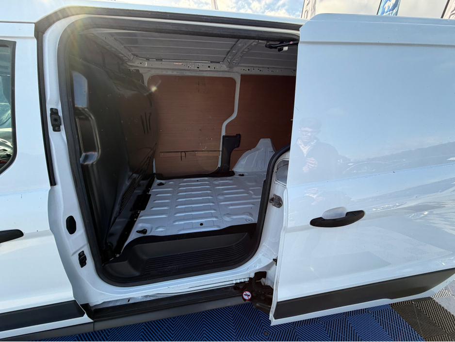2018 Ford Transit Connect - image 29