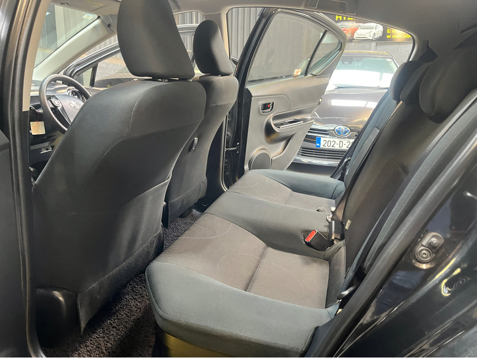 2017 Toyota Aqua 2017 hybrid auto €10,995