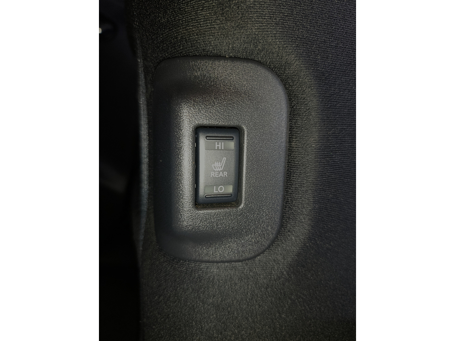 2016 Nissan Leaf - image 19