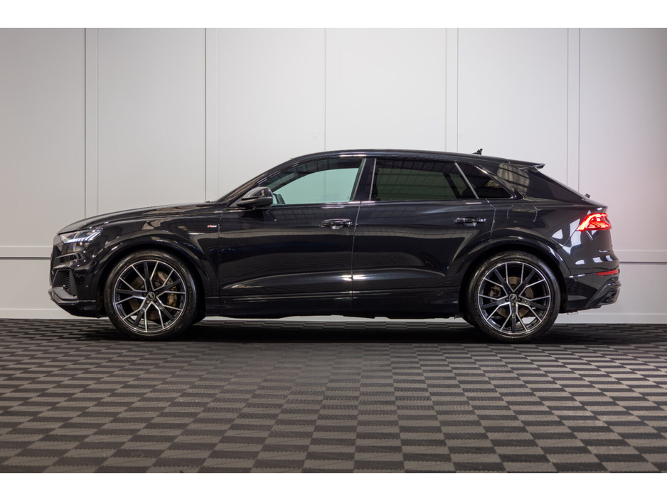 2023 Audi Q8 3.0TFSI e 55 S Line €74,950