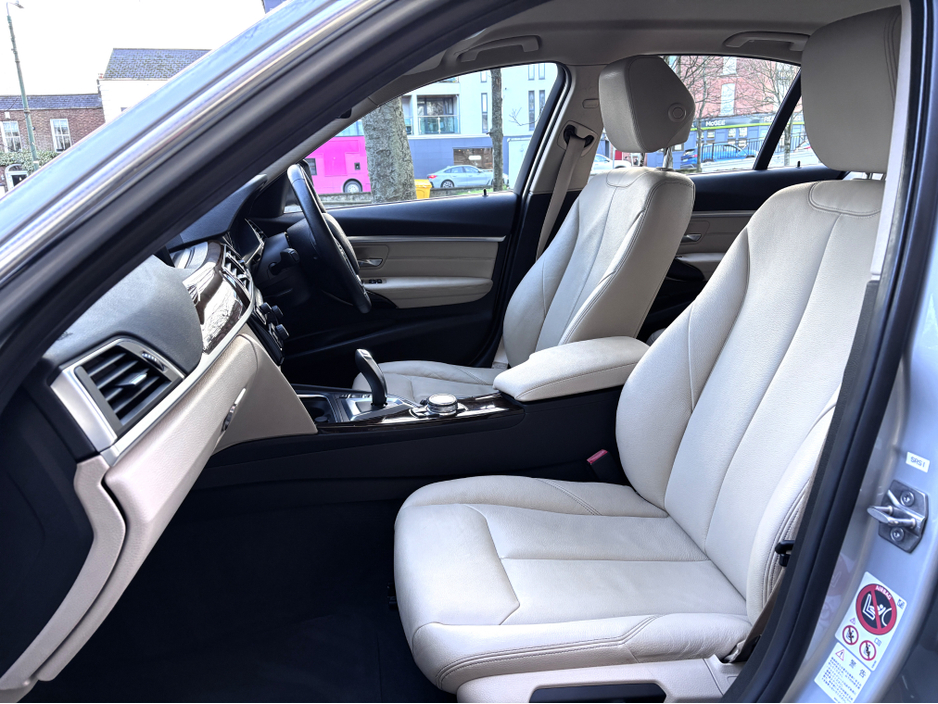 2016 BMW 3 Series 330e LUXURY SALOON €19,950