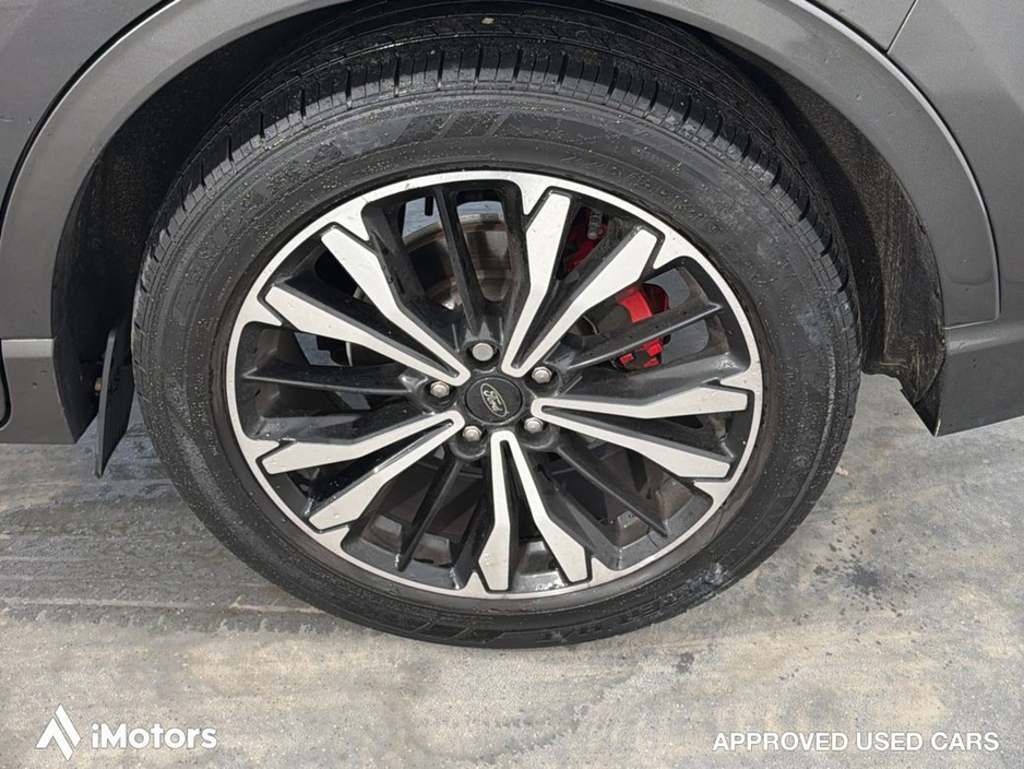 2022 Ford Kuga - image 11