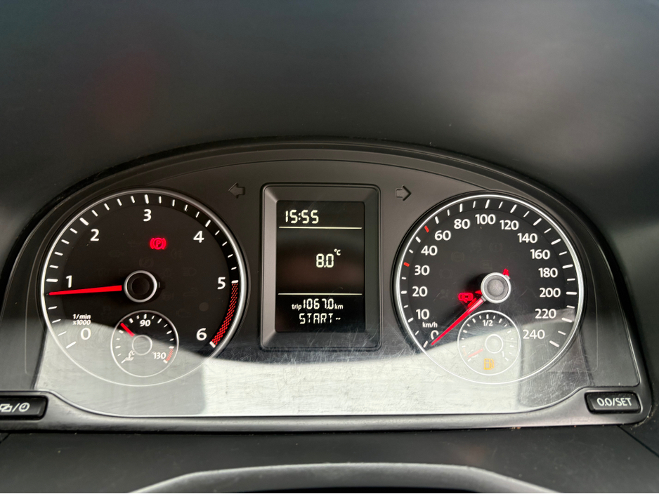 2019 Volkswagen Caddy - image 2