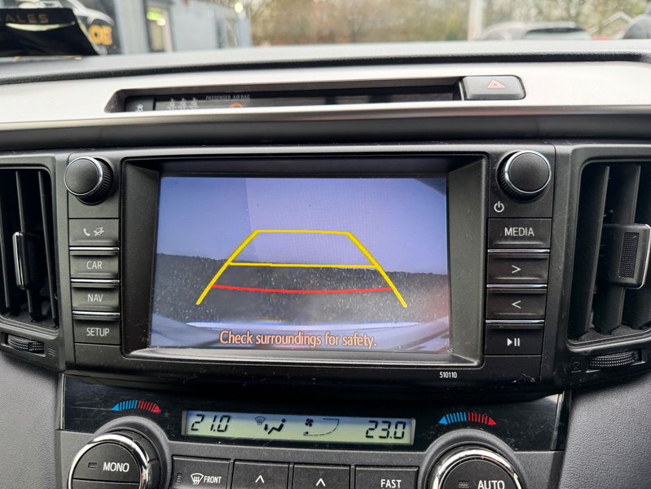 2017 Toyota Rav4 - image 19