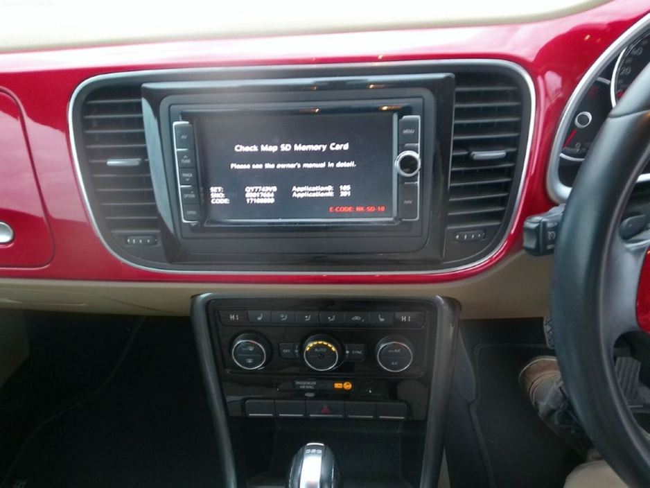 2017 Volkswagen Beetle - image 7