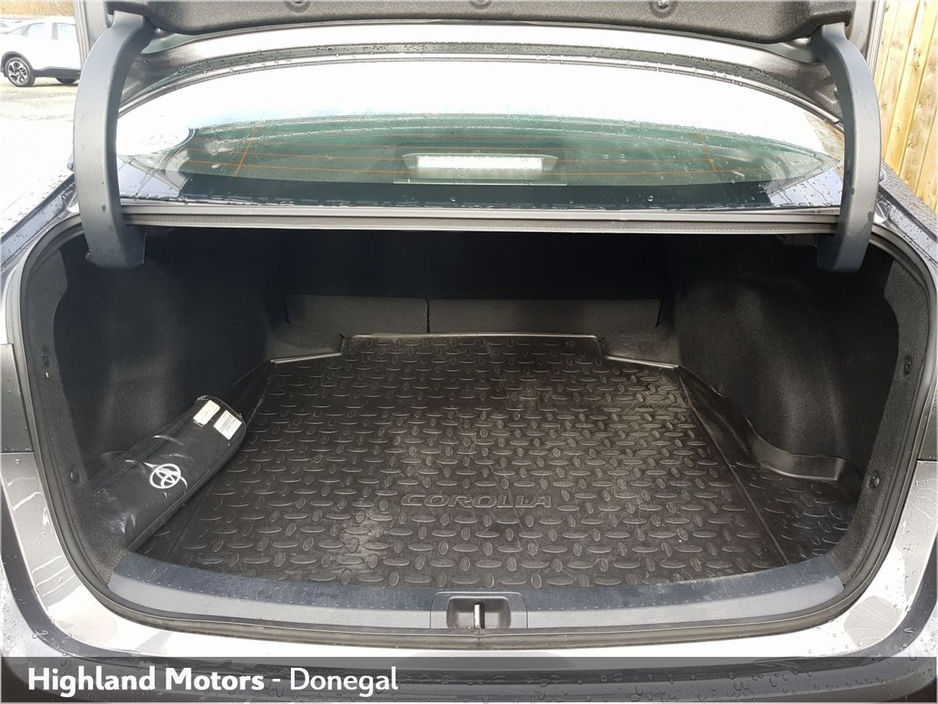 2023 Toyota Corolla - image 14