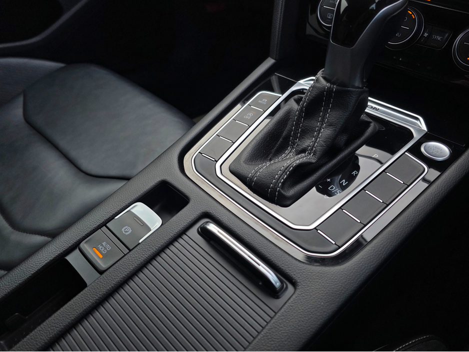 2018 Volkswagen Arteon 2.0 TSI R LINE EDITION 4 MOTION 280BHP - VIRTUAL DASH- FULL LEATHER HEATED ELECTRIC SEATS - SAT NAV - CARPLAY ANDROIDAUTO - BLIND SPORT - 360 PARKING SENSORS  - SELF PARKING ASSIST - 360 CAMER €27,950