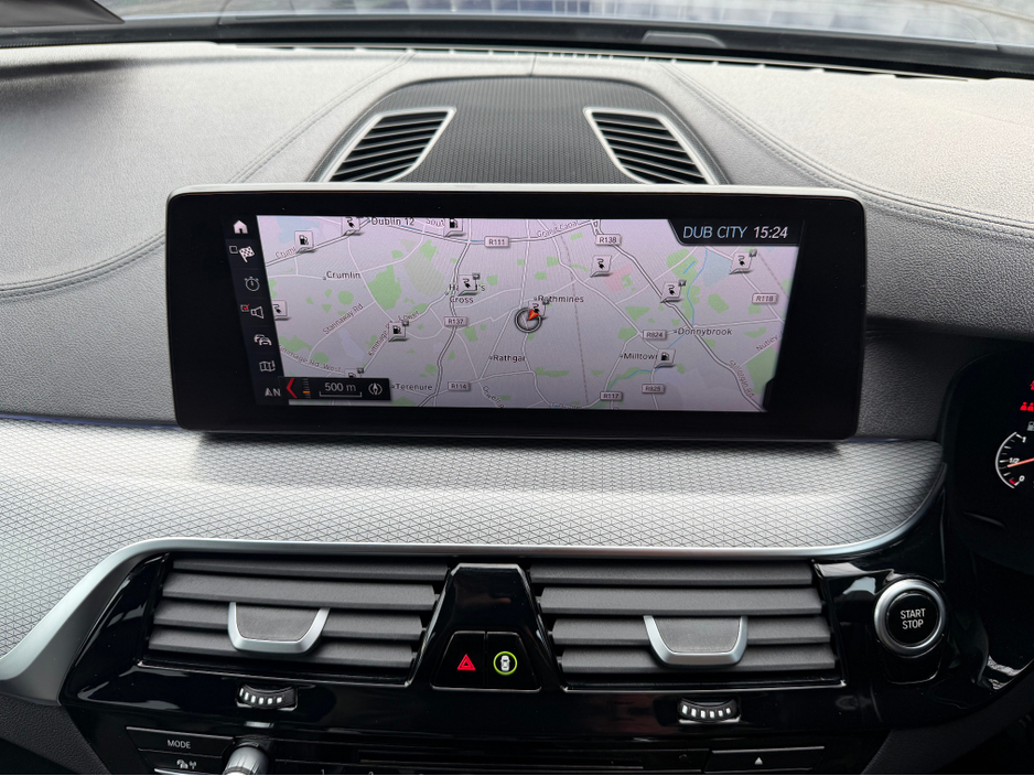 2019 BMW 5 Series - image 16