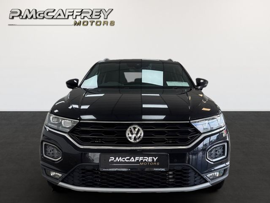 2020 Volkswagen T-Roc - image 2