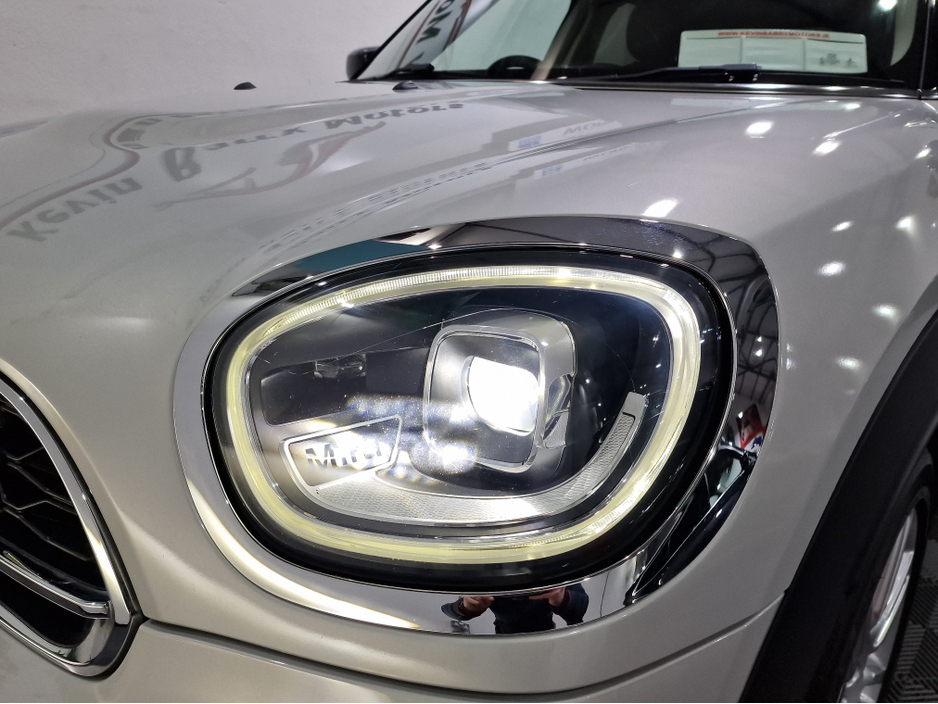 2021 MINI Countryman SE ALL4 EXCLUSIVE (PLUG IN HYBRID) AUTOMATIC **ONE OWNER / HUGE SPEC / APPLE CARPLAY / CRUISE CONTROL / FULL BLACK LEATHER / HEATED FRONT SEATS / REVERSE CAMERA / REAR TINTED GLASS / SAT NAV** €27,900