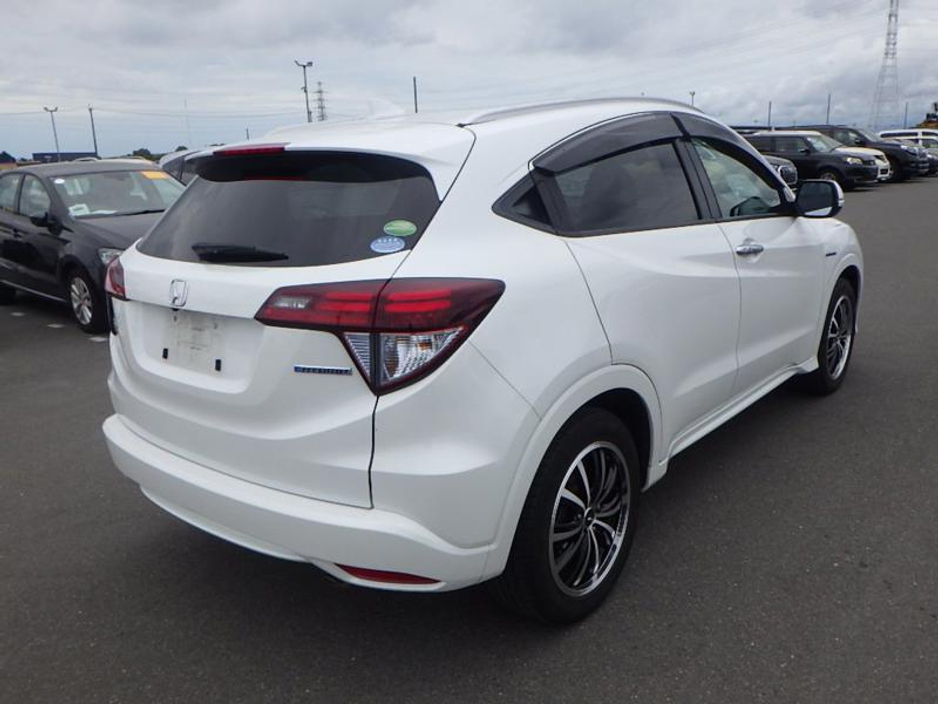 2015 Honda Vezel Hybrid Z €14,350