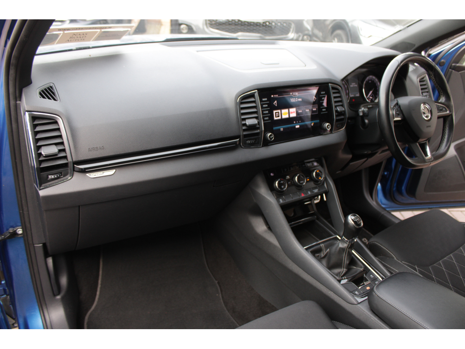 2020 Skoda Karoq - image 20