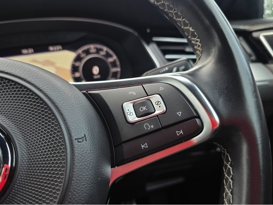 2018 Volkswagen Arteon 2.0 TSI R LINE EDITION 4 MOTION 280BHP - VIRTUAL DASH- FULL LEATHER HEATED ELECTRIC SEATS - SAT NAV - CARPLAY ANDROIDAUTO - BLIND SPORT - 360 PARKING SENSORS  - SELF PARKING ASSIST - 360 CAMER €27,950