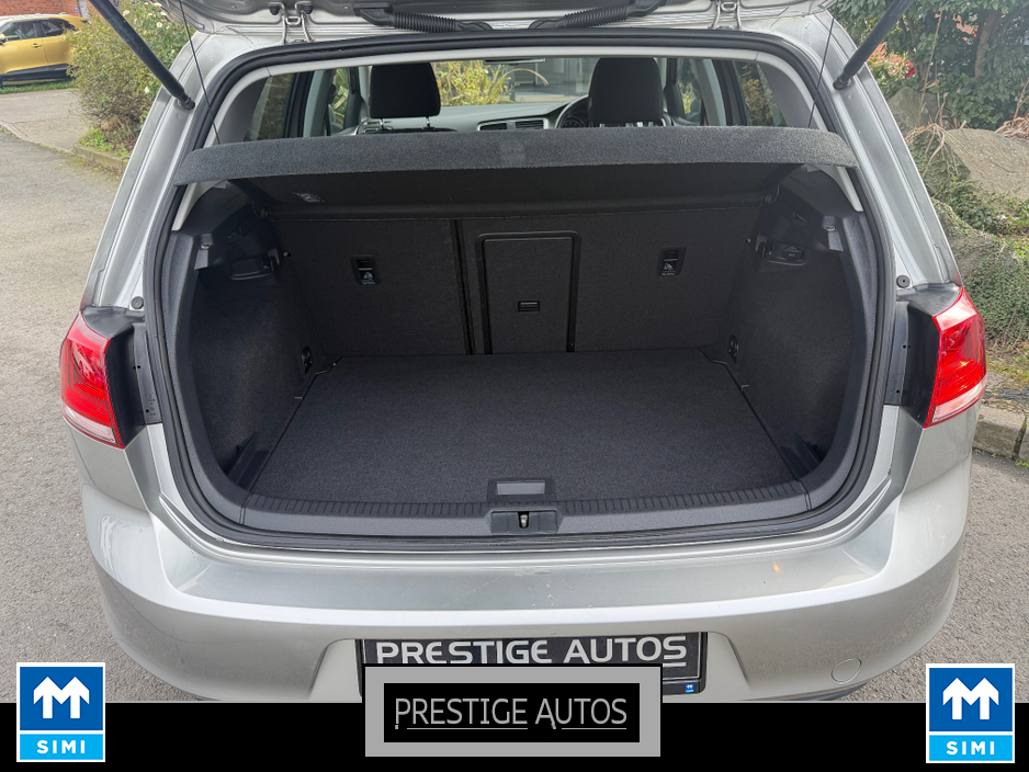 2015 Volkswagen Golf - image 28