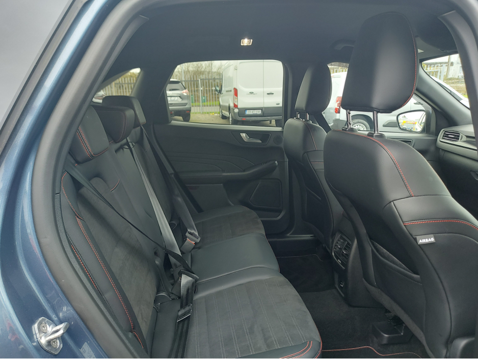 2022 Ford Kuga - image 17