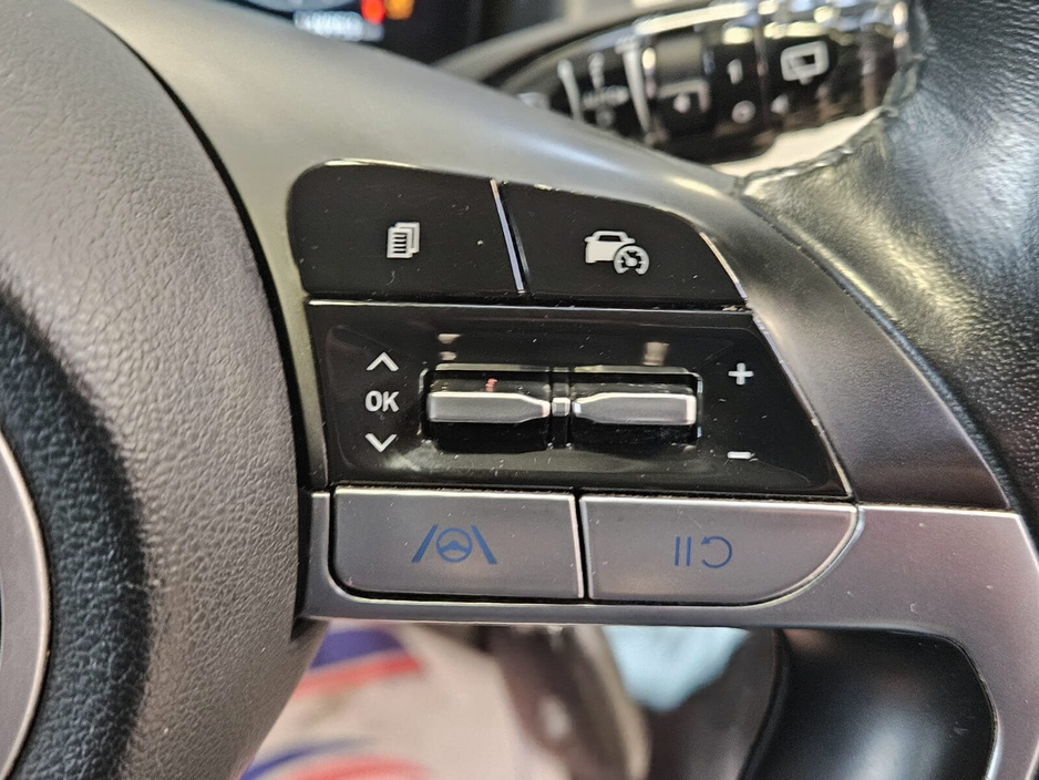 2022 Hyundai Tucson - image 8