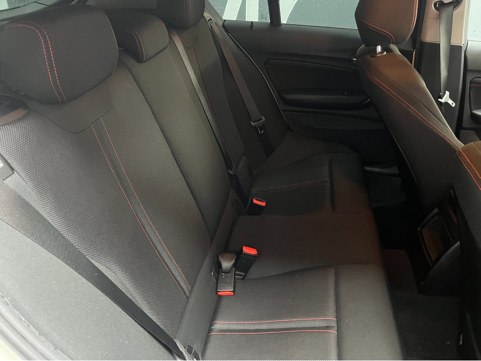 2018 BMW 1 Series - image 12