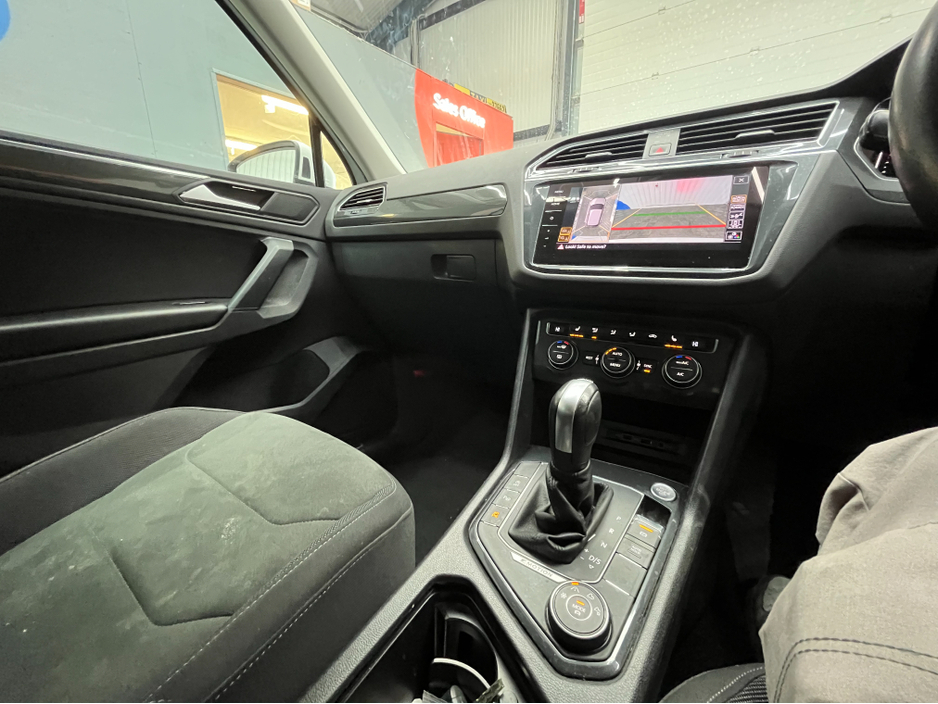 2020 Volkswagen Tiguan - image 16