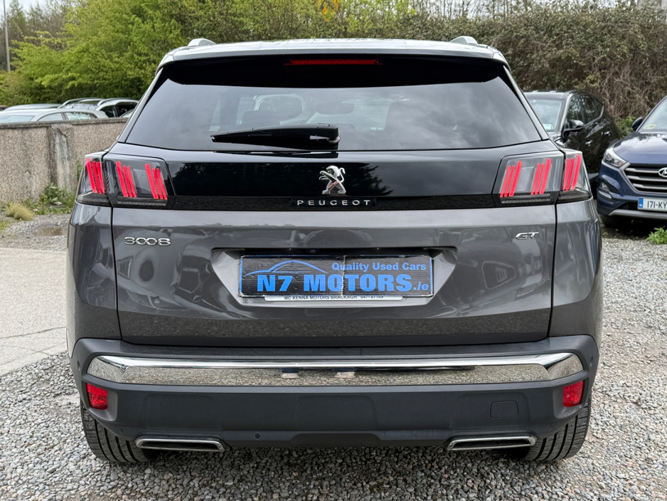 2021 Peugeot 3008 - image 4