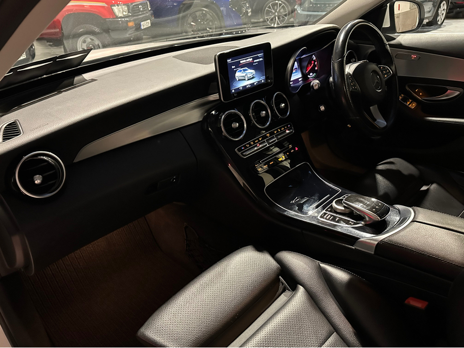 2016 Mercedes-Benz C Class - image 14