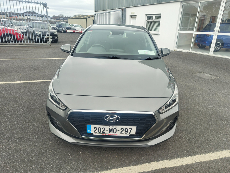 2020 Hyundai i30 - image 3