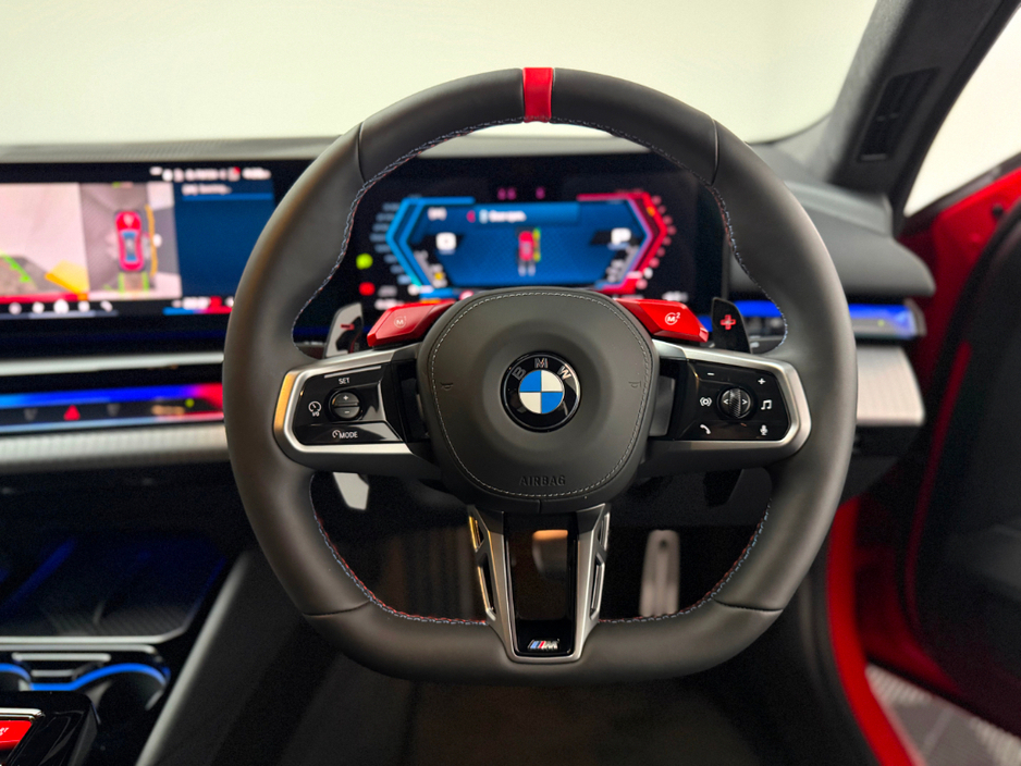 2025 BMW M5 M5 4.4 727HP INDV ROSSO CORSA €139,990