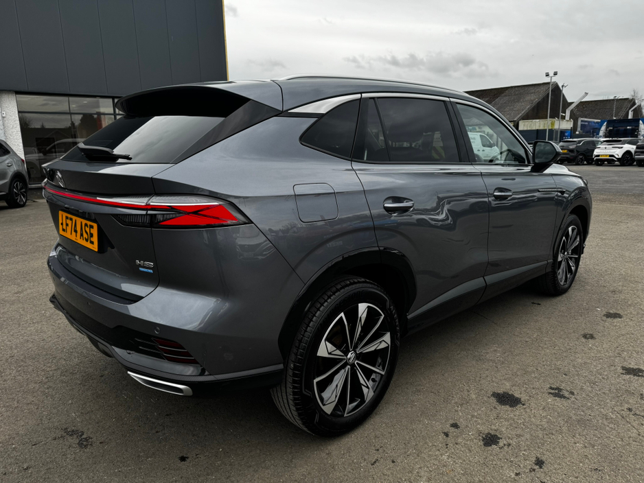 2025 MG HS - image 3