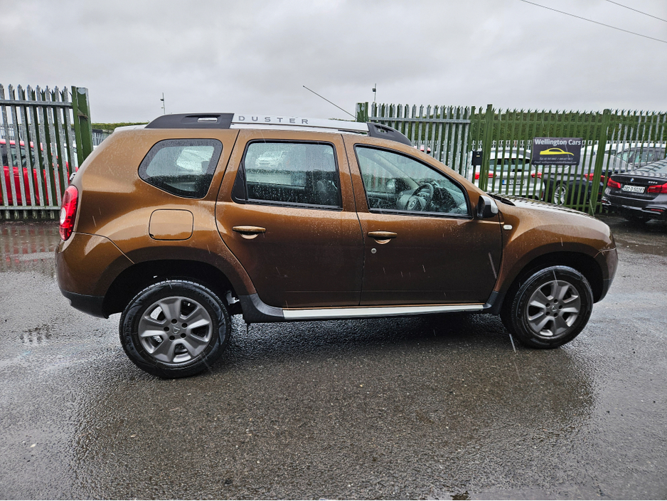 2015 Dacia Duster SIGNATURE 1.5 DCI 110 4X €5,450