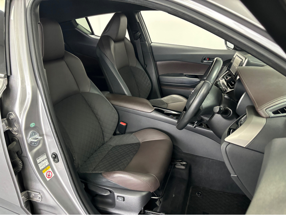 2017 Toyota C-HR - image 6