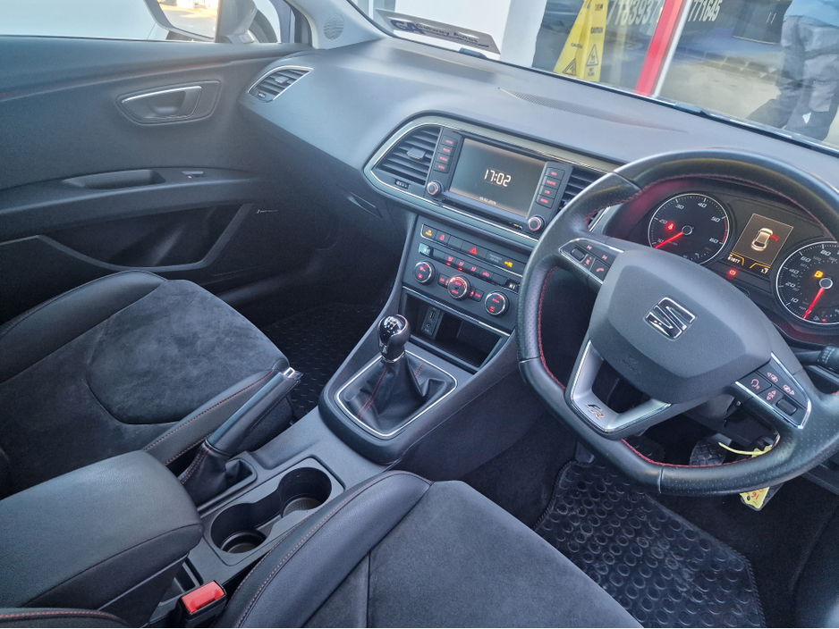 2016 SEAT Leon 2.0 TDI FR TECHNOLOGY-LOW MILES €13,950