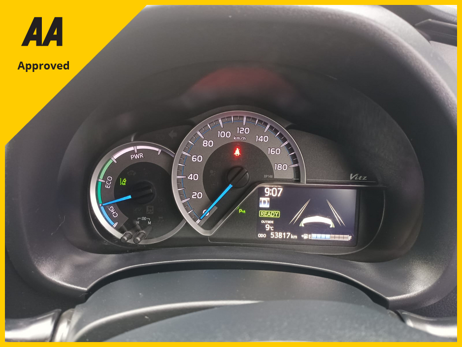 2019 Toyota Yaris 1.5 PETROL HYBRID AUTOMATIC ONLY 53,817kms JUST FULLY SERVICED INCLUDING 4 NEW TYRES 2 YEARS NCT 1 YEAR ROAD TAX HIGH SPEC CAR REVERSE CAMERA LARGE TOUCHSCREEN MULTIMEDIA SYSTEM PARKING SENSORS €17,949