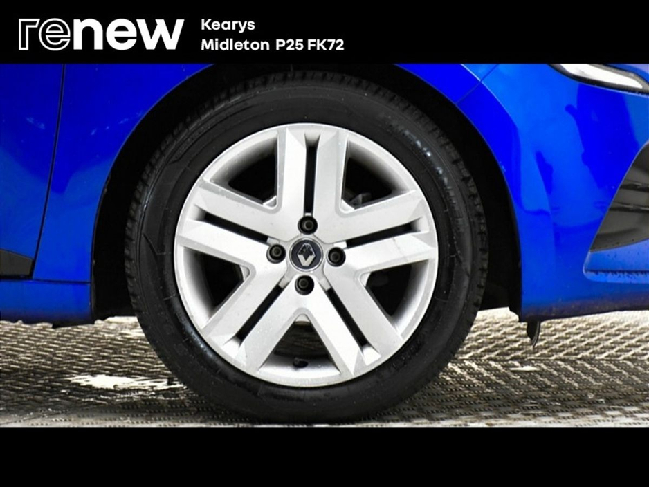 2022 Renault Clio Dynamique TCe 90 €15,990