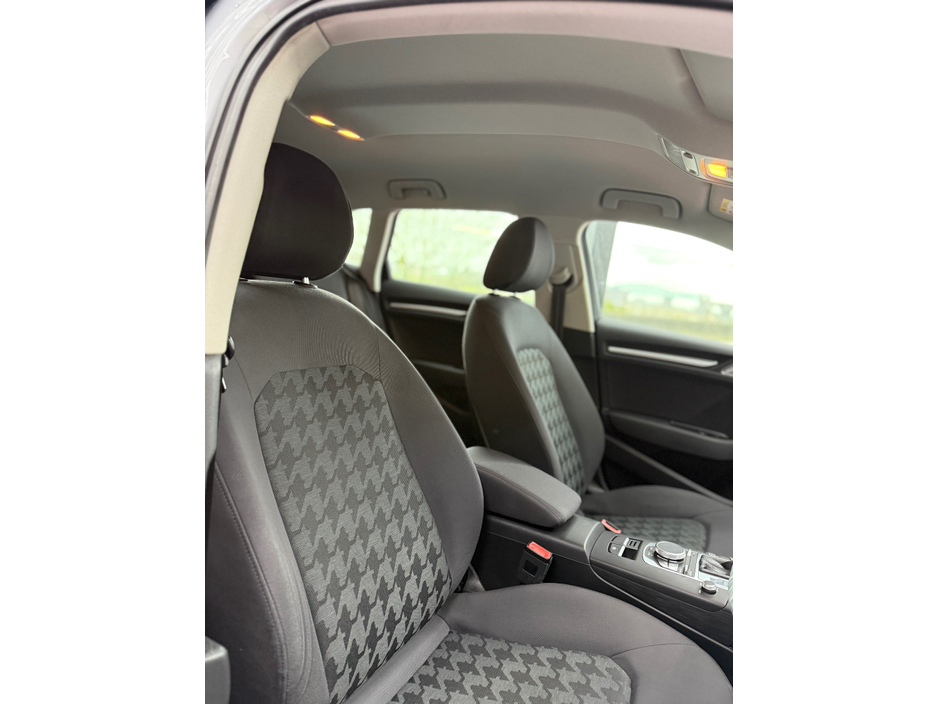2015 Audi A3 1.4TFSI S-TRONIC SE €14,950