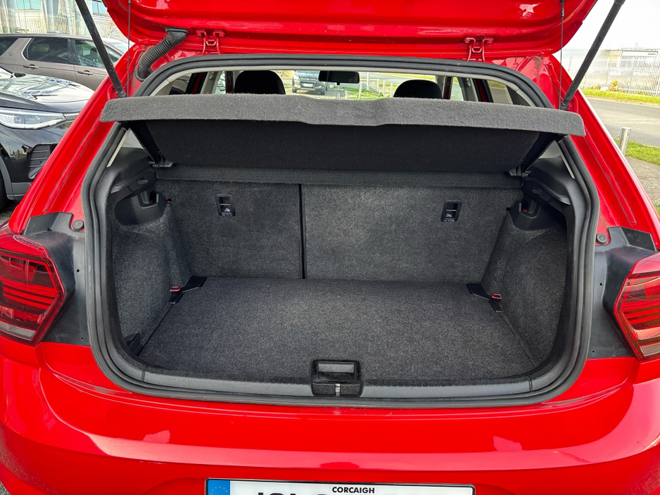 2019 Volkswagen Polo - image 9