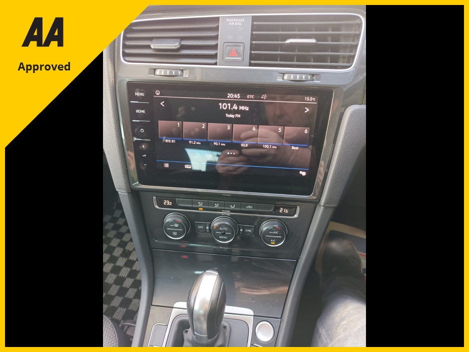 2017 Volkswagen Golf - image 9