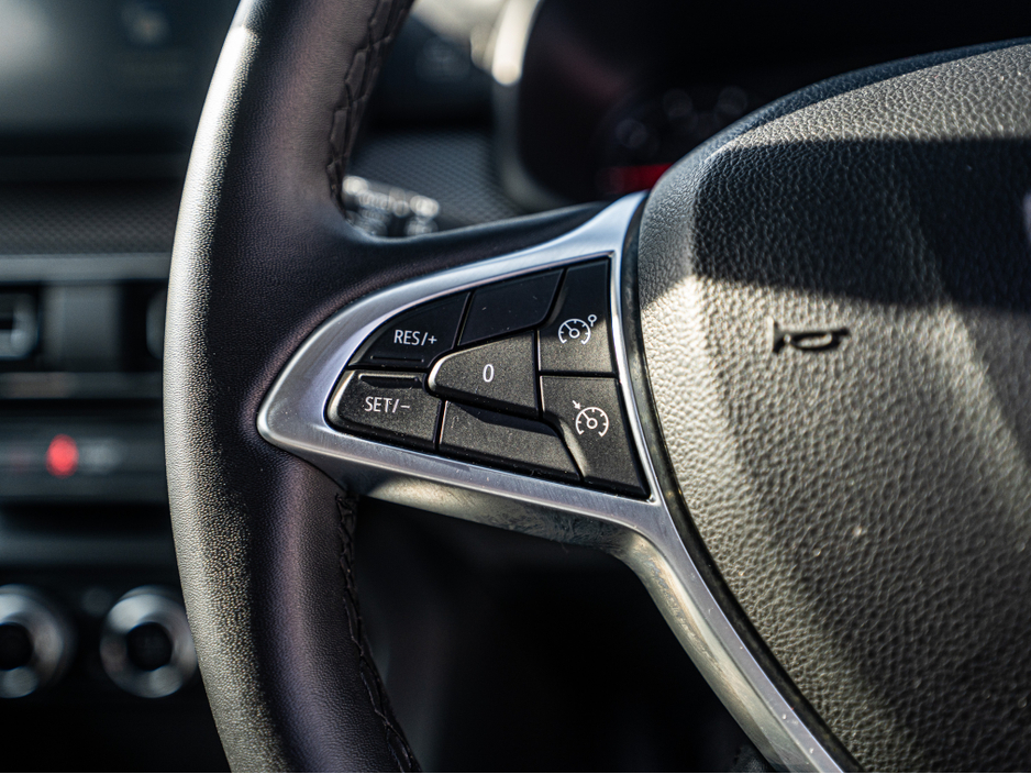 2022 Dacia Jogger - image 22