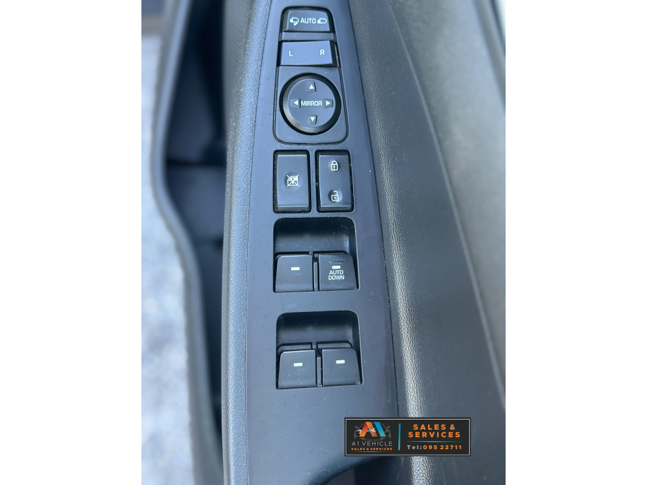 2018 Hyundai Tucson - image 13