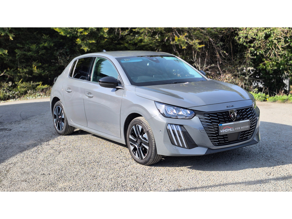 2025 Peugeot 208 - image 30