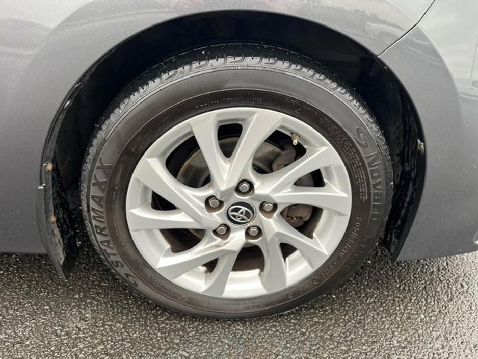 2018 Toyota Corolla - image 16