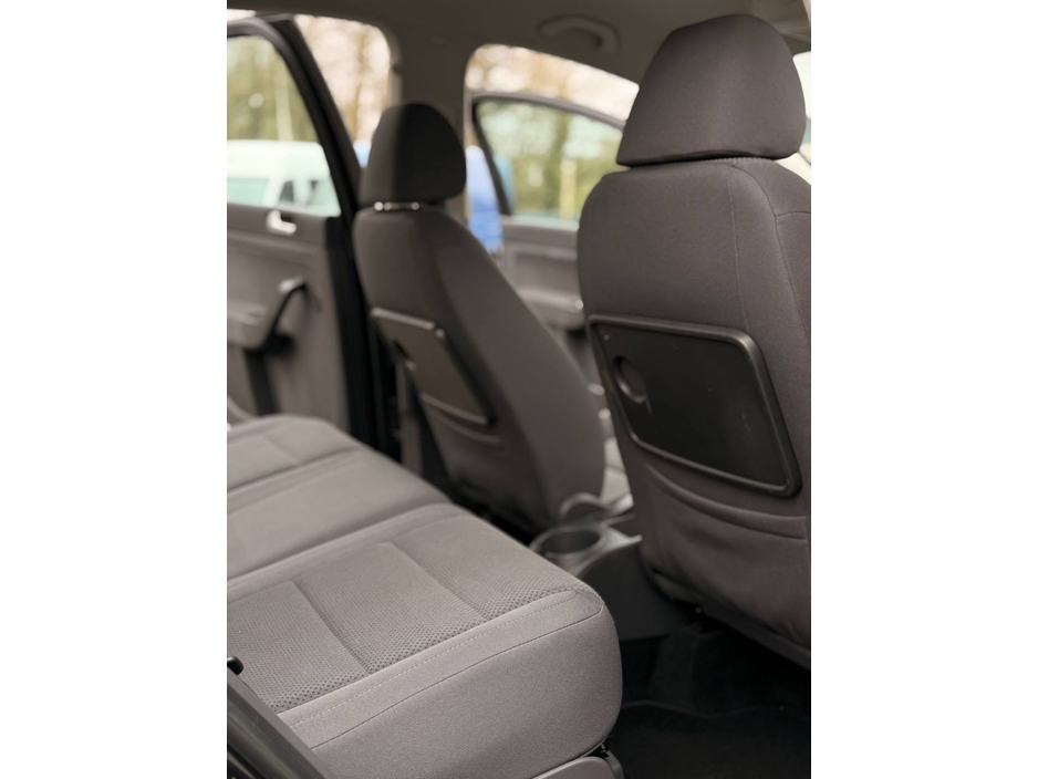 2006 Volkswagen Golf - image 30