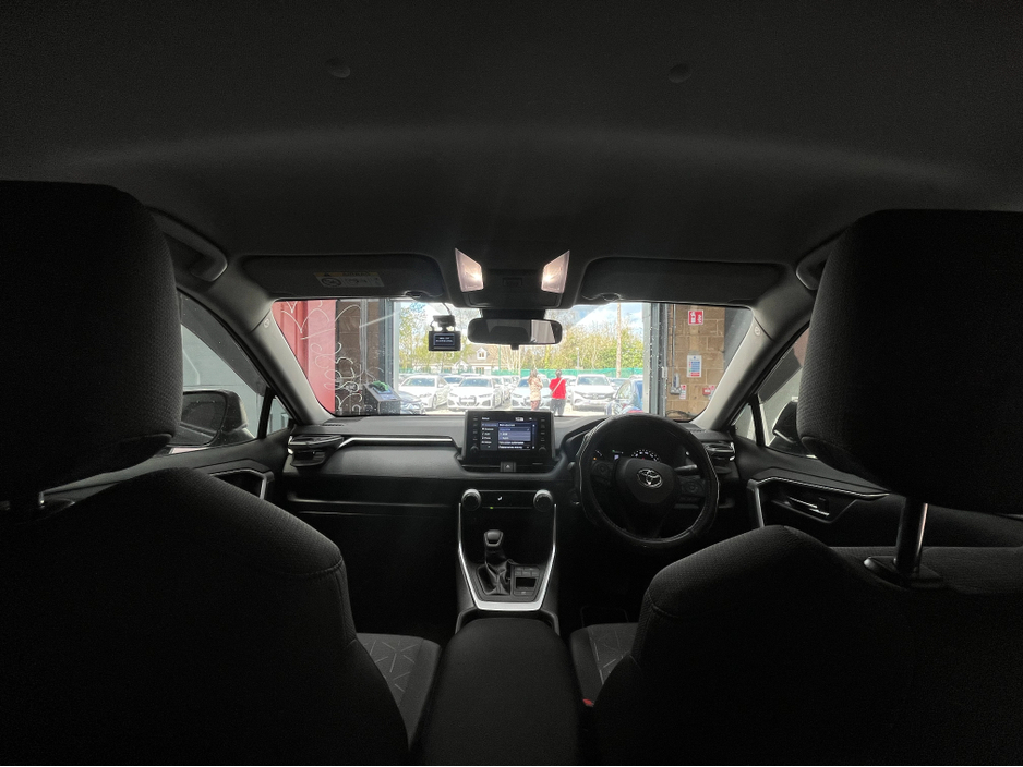 2022 Toyota Rav4 - image 13