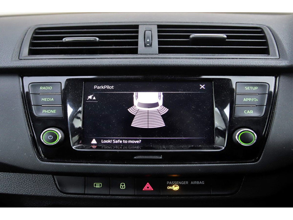 2020 Skoda Fabia - image 19