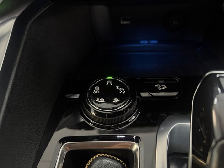 2018 Peugeot 3008 - image 20