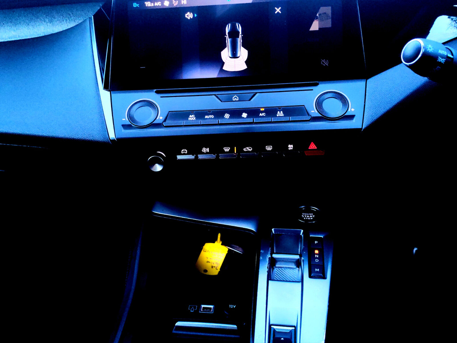 2023 Peugeot 308 - image 18