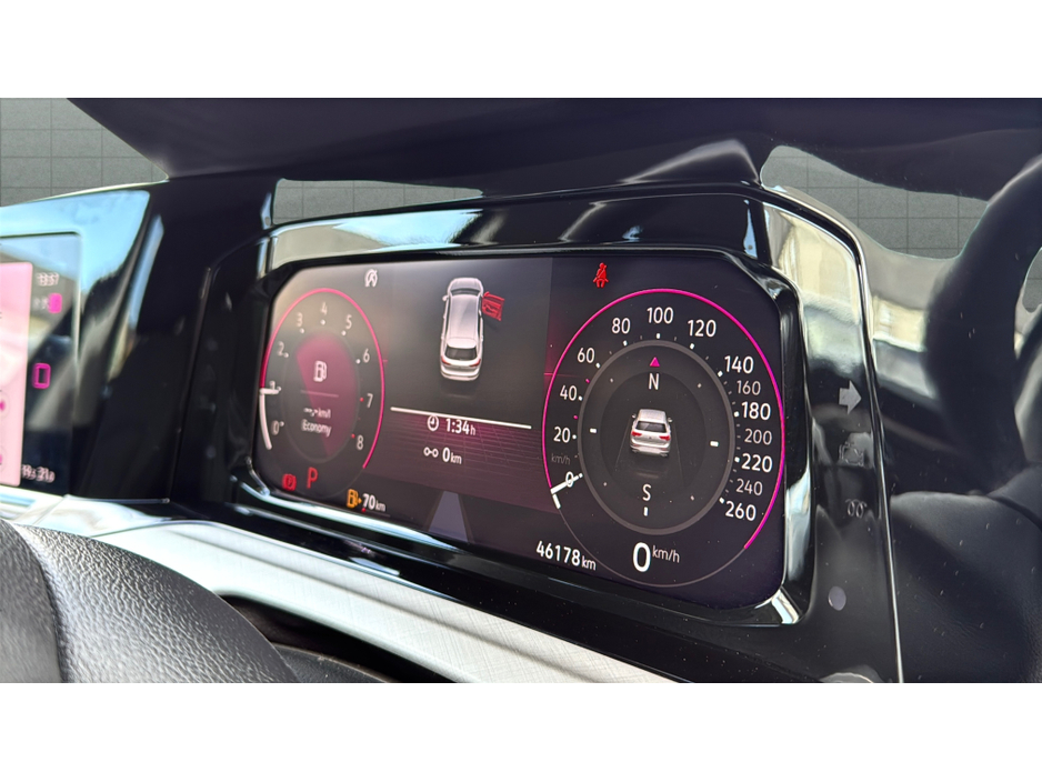 2021 Volkswagen Golf - image 28