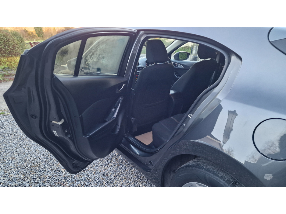 2017 Mazda Mazda3 - image 9